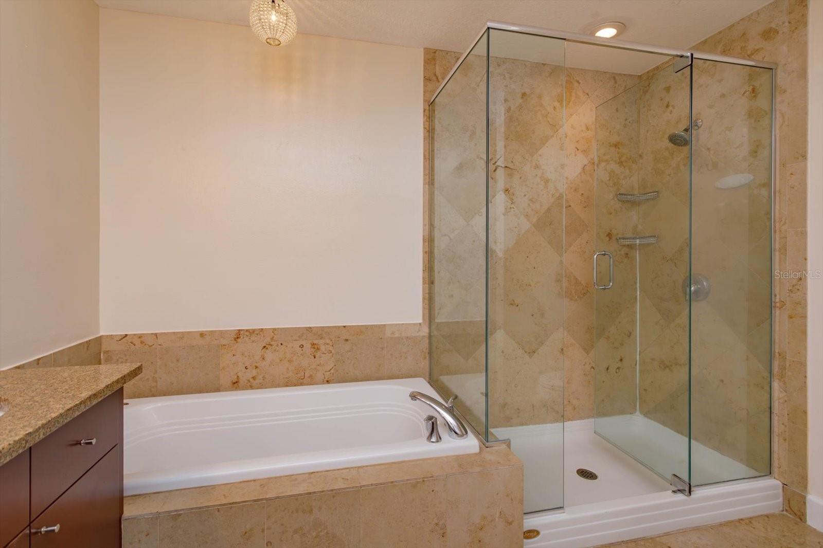 Image 15 of 29 For 100 Eola Drive 609