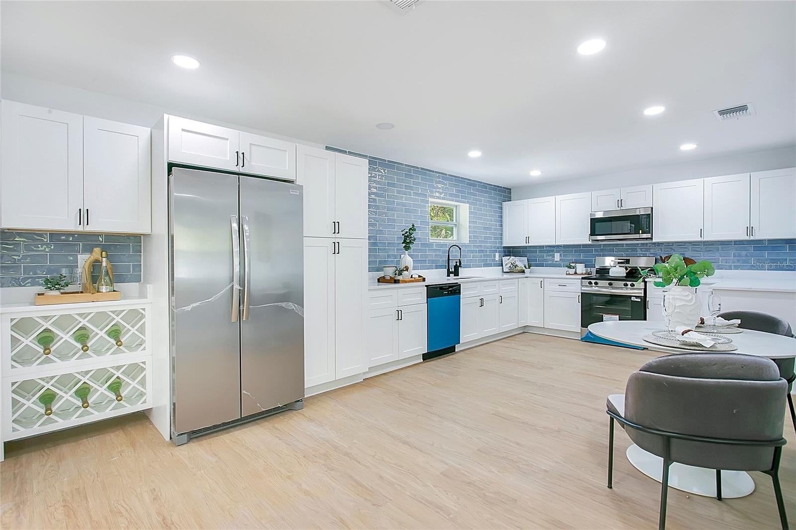 Image 4 of 22 For 2020 Cocos Court