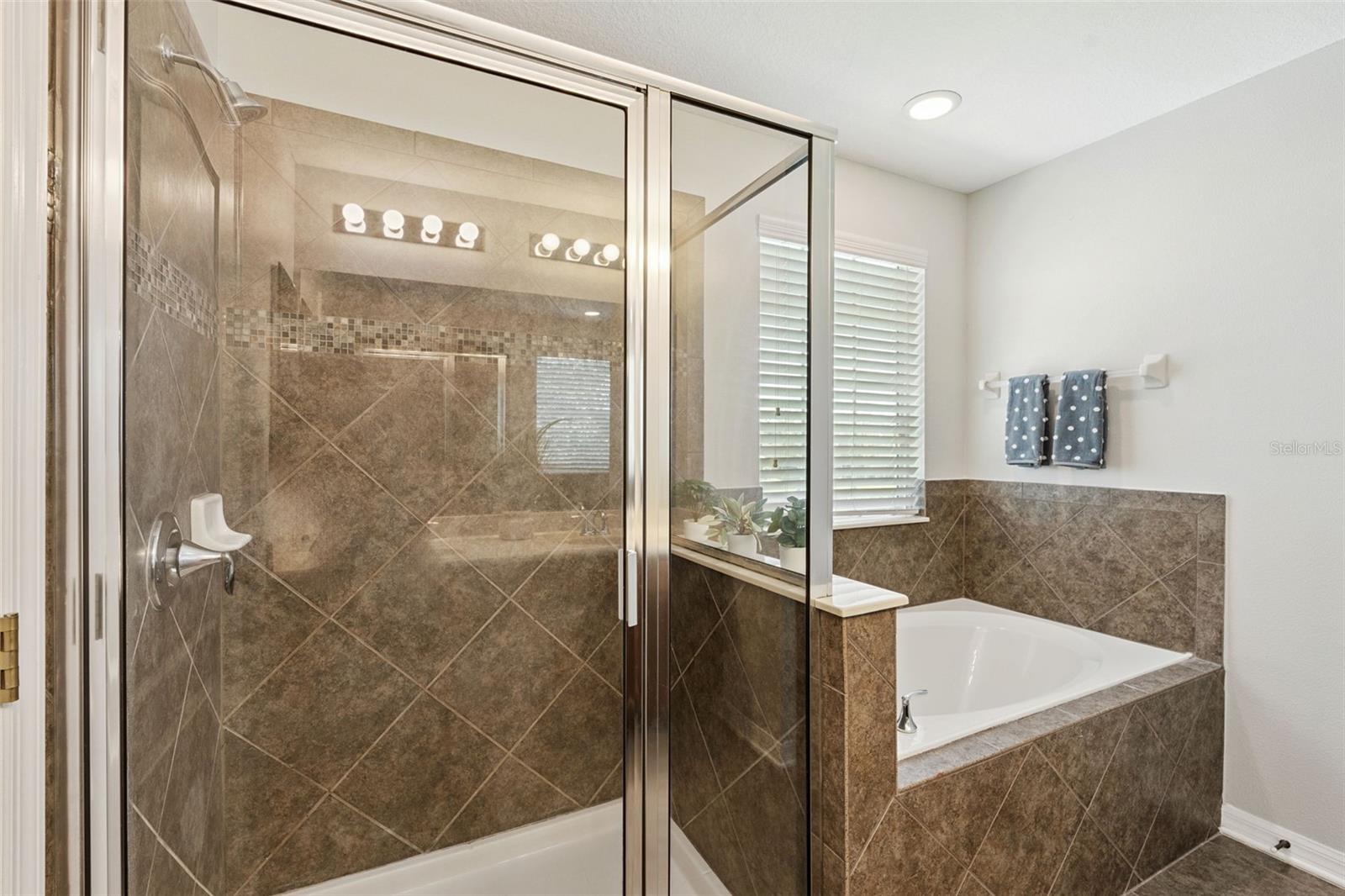 Image 11 of 15 For 2646 River Landing Drive