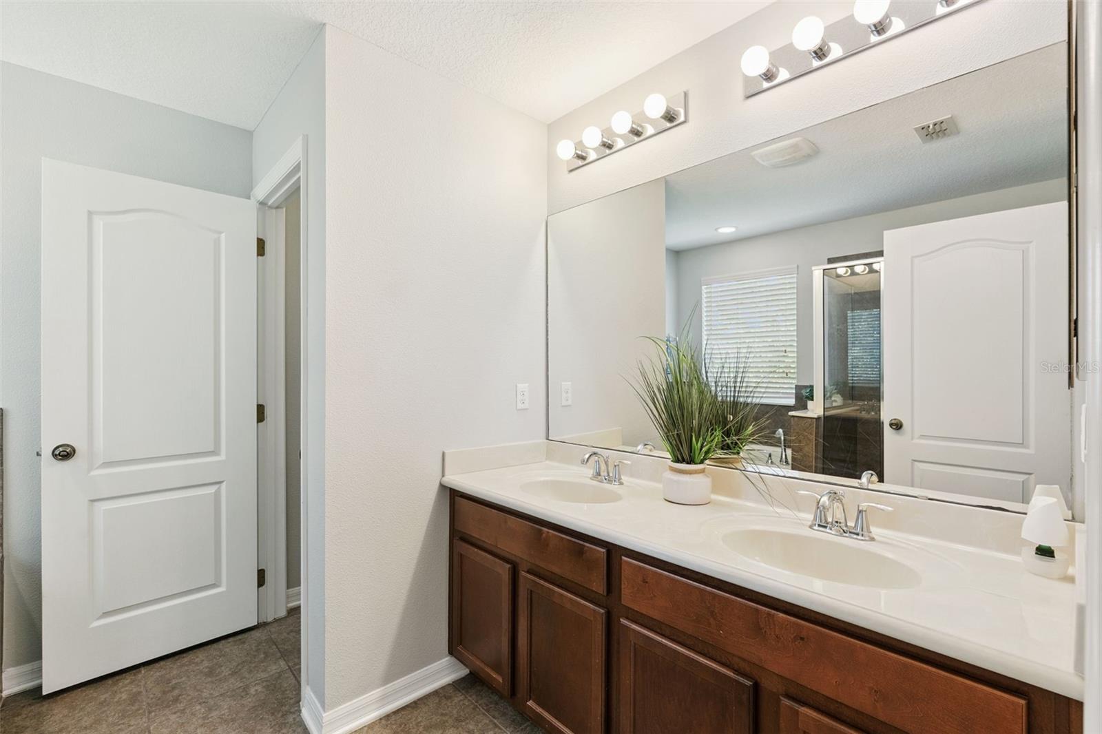 Image 12 of 15 For 2646 River Landing Drive