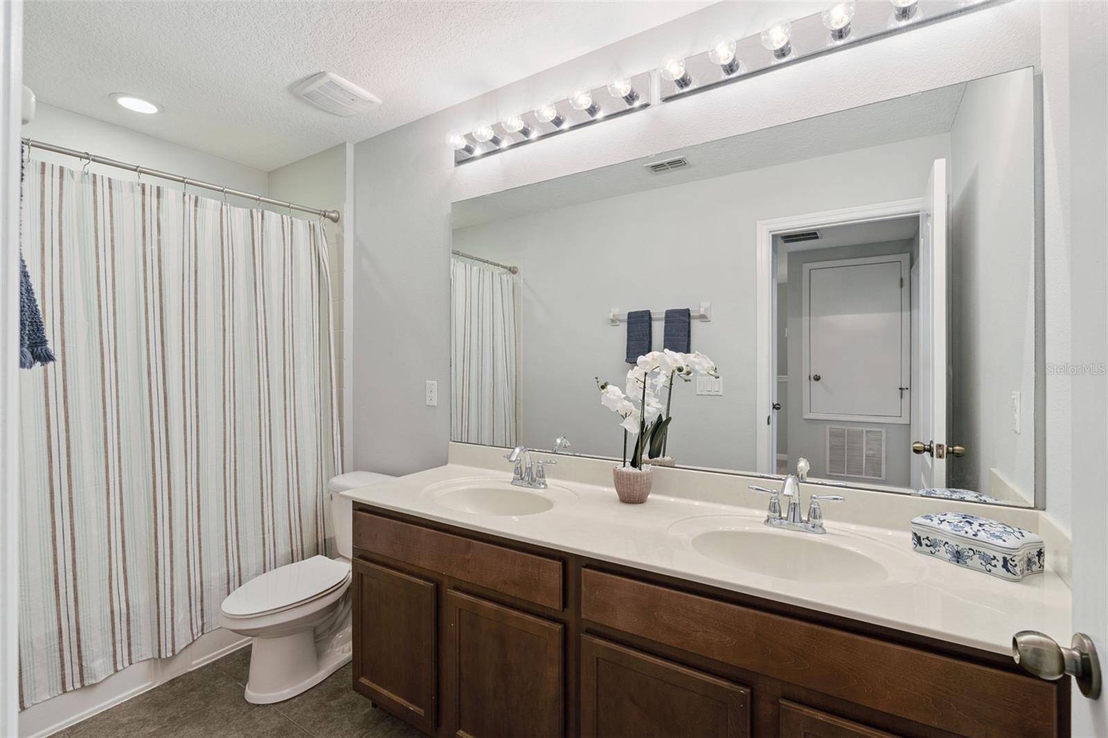 Image 13 of 15 For 2646 River Landing Drive