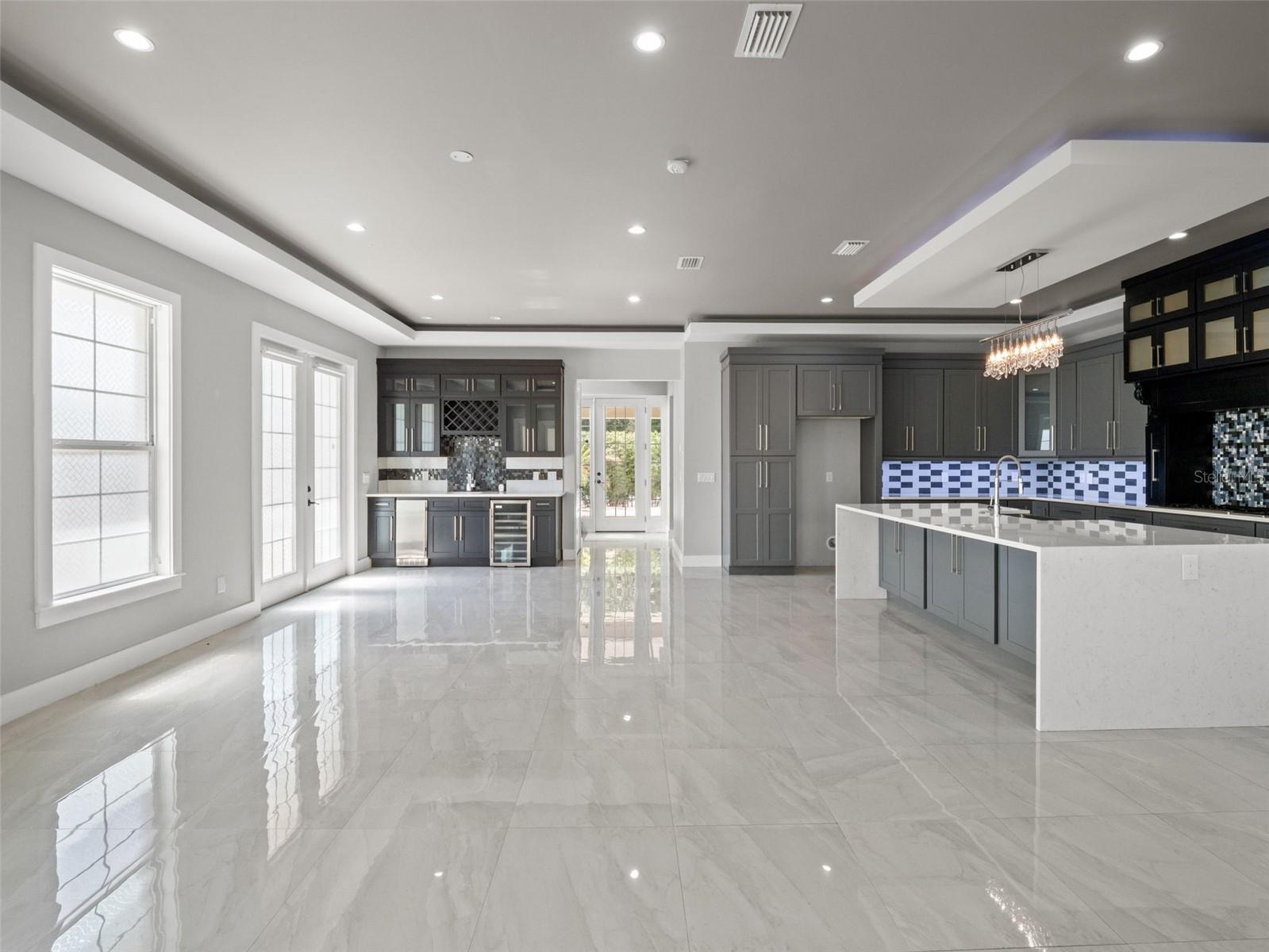 Image 15 of 41 For 555 Peachtree Road