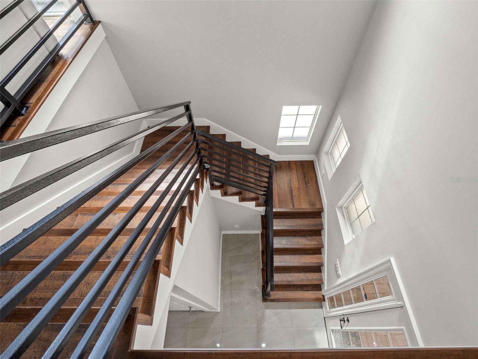 Image 22 of 41 For 555 Peachtree Road