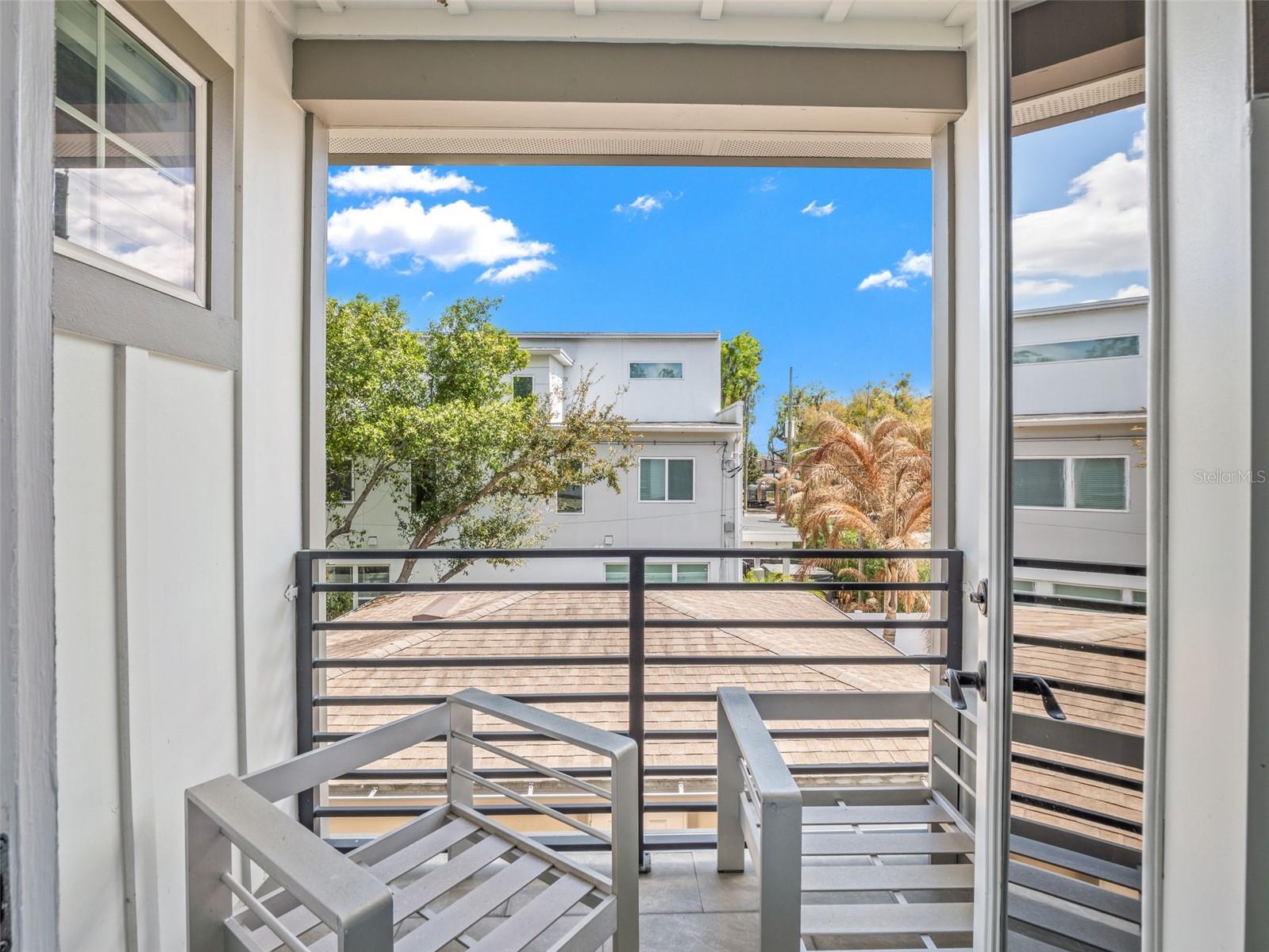 Image 28 of 41 For 555 Peachtree Road