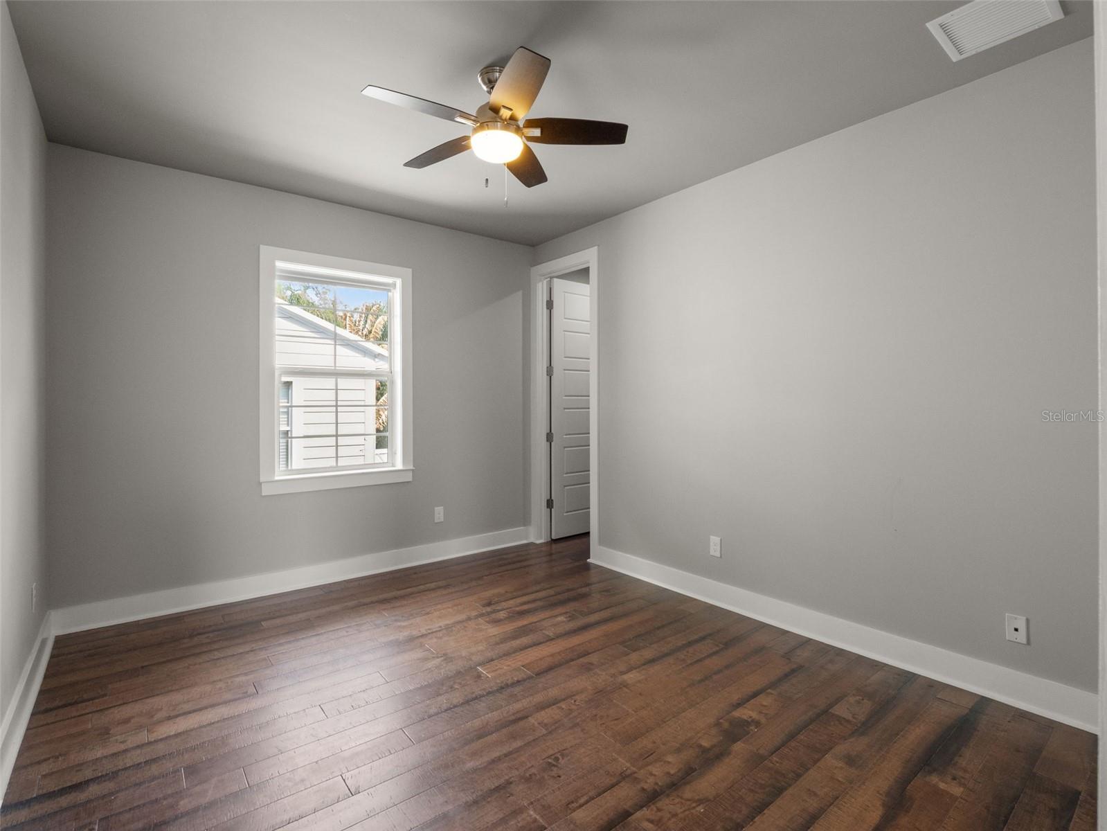 Image 33 of 41 For 555 Peachtree Road