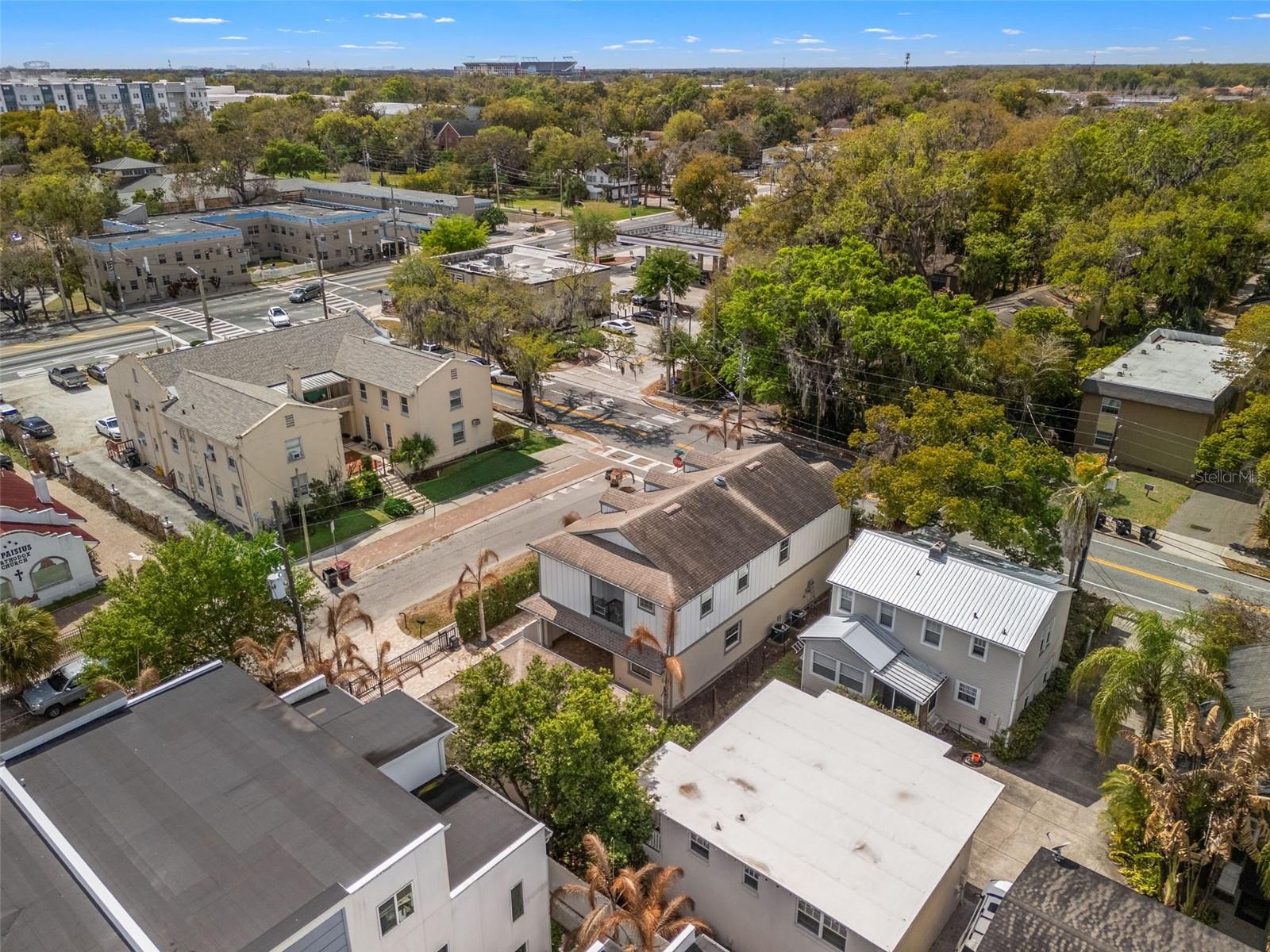 Image 6 of 41 For 555 Peachtree Road