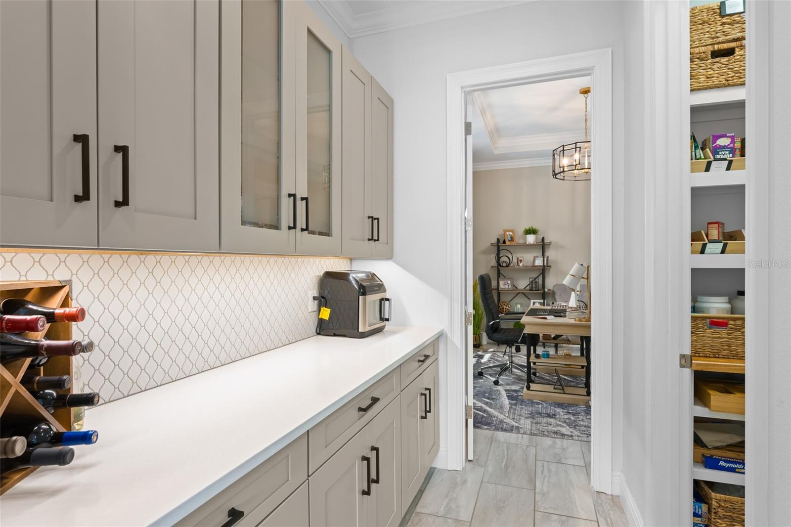 Image 18 of 68 For 10636 Gawsworth Point