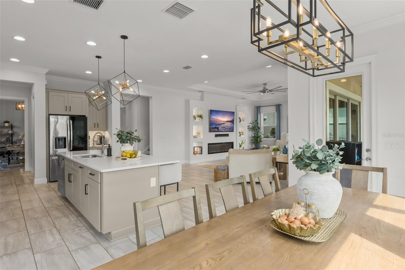 Image 23 of 68 For 10636 Gawsworth Point