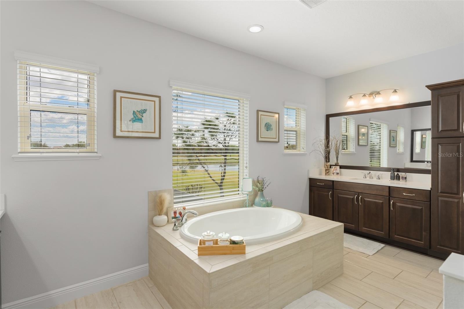 Image 33 of 68 For 10636 Gawsworth Point