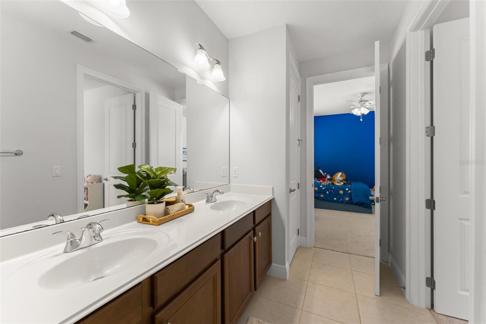 Image 42 of 68 For 10636 Gawsworth Point