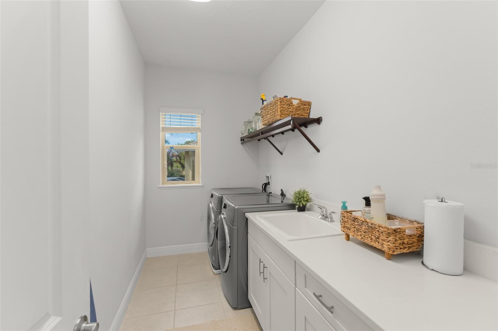 Image 45 of 68 For 10636 Gawsworth Point