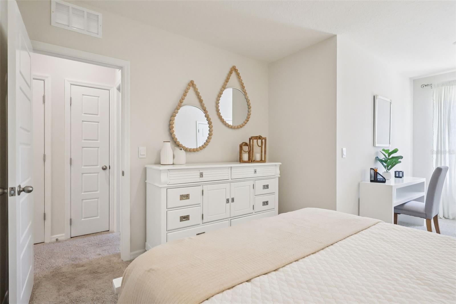 Image 28 of 31 For 2569 Olympic Court