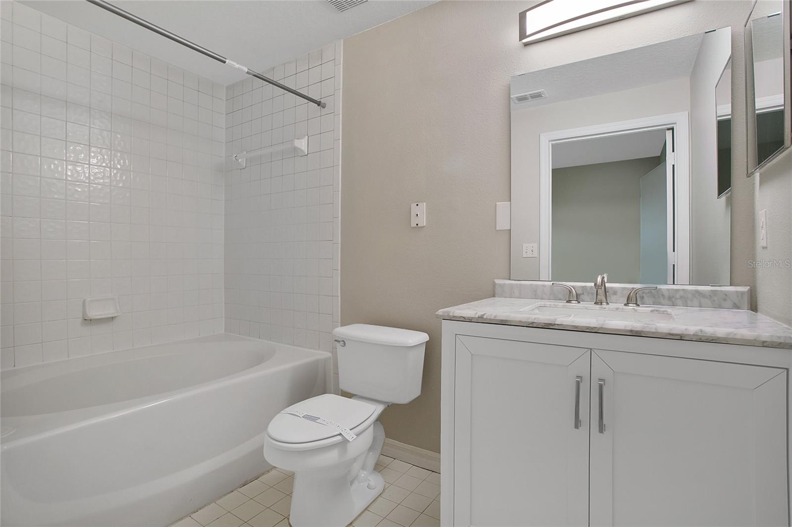 Image 11 of 15 For 5554 Metrowest Boulevard 112