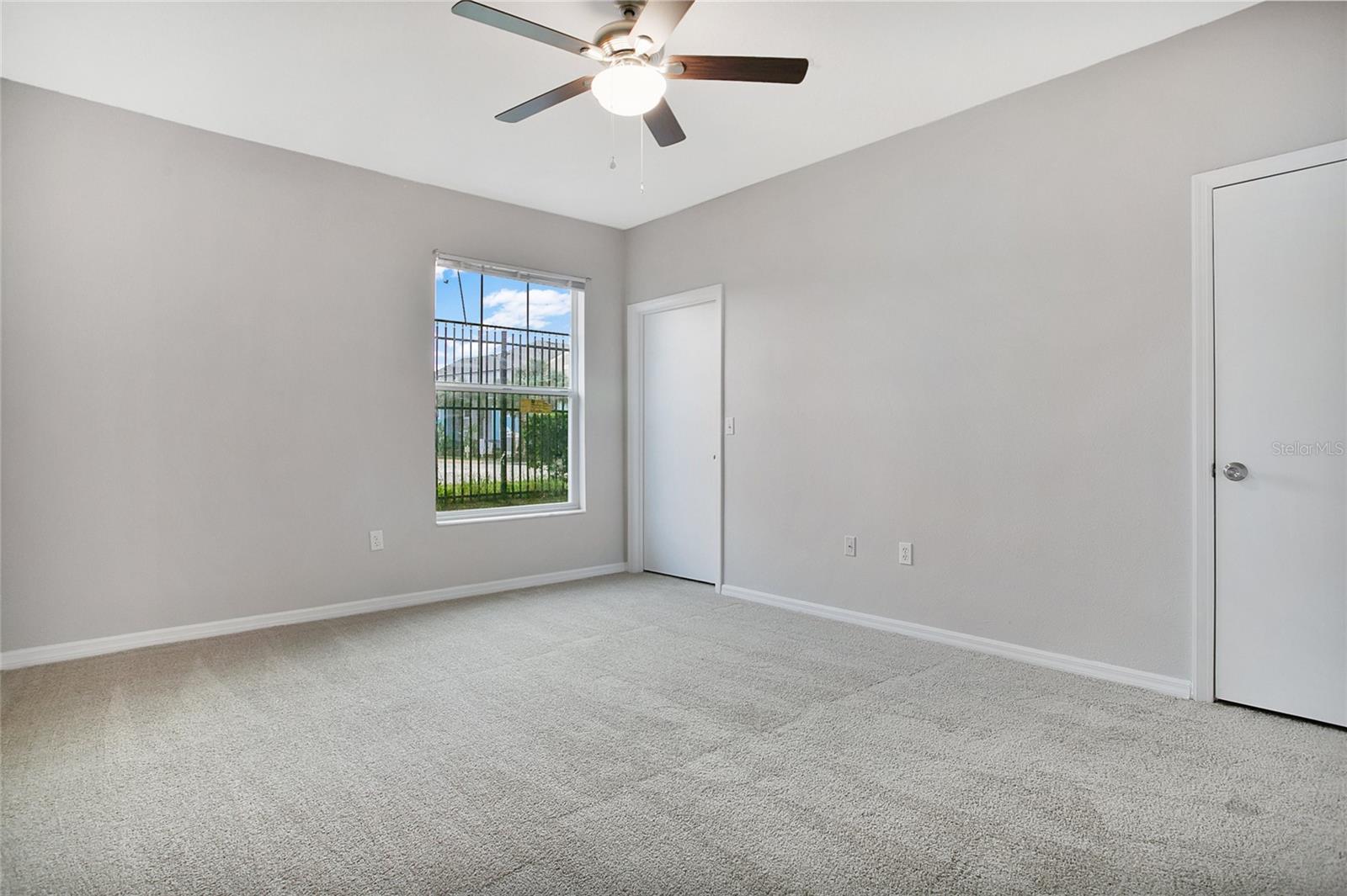 Image 7 of 15 For 5554 Metrowest Boulevard 112