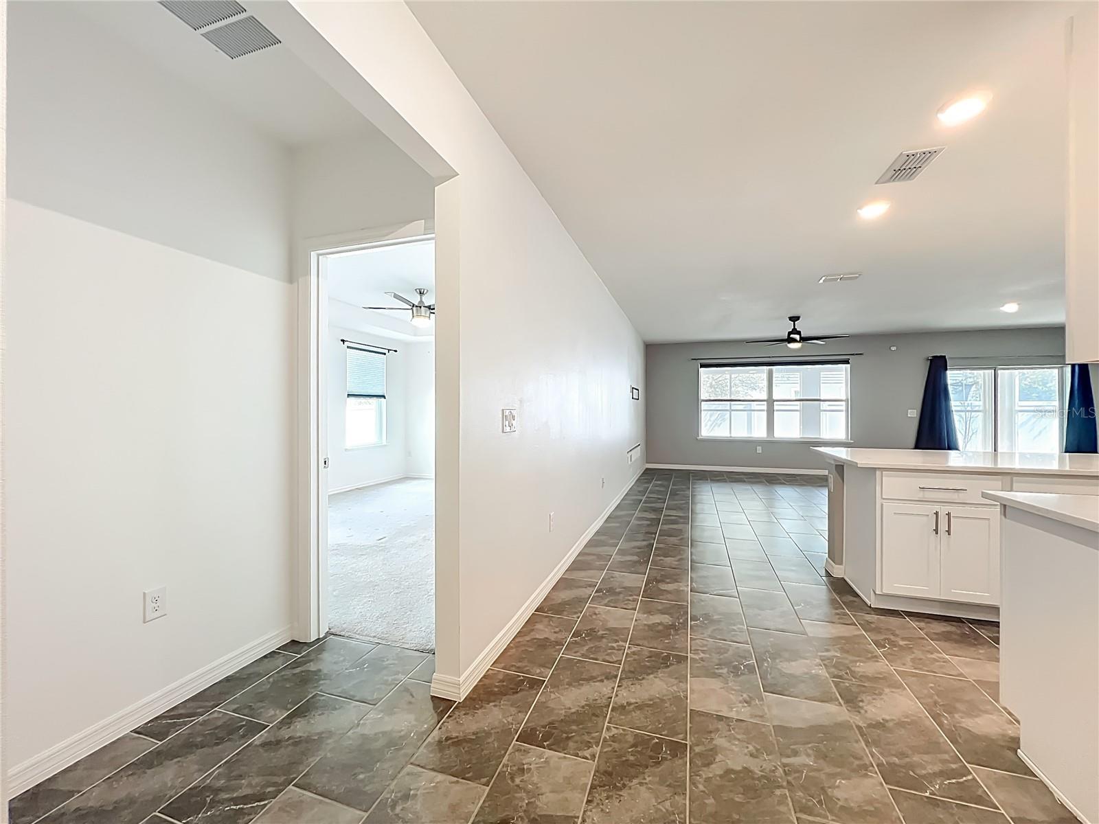 Image 14 of 62 For 341 Lake Doe Boulevard