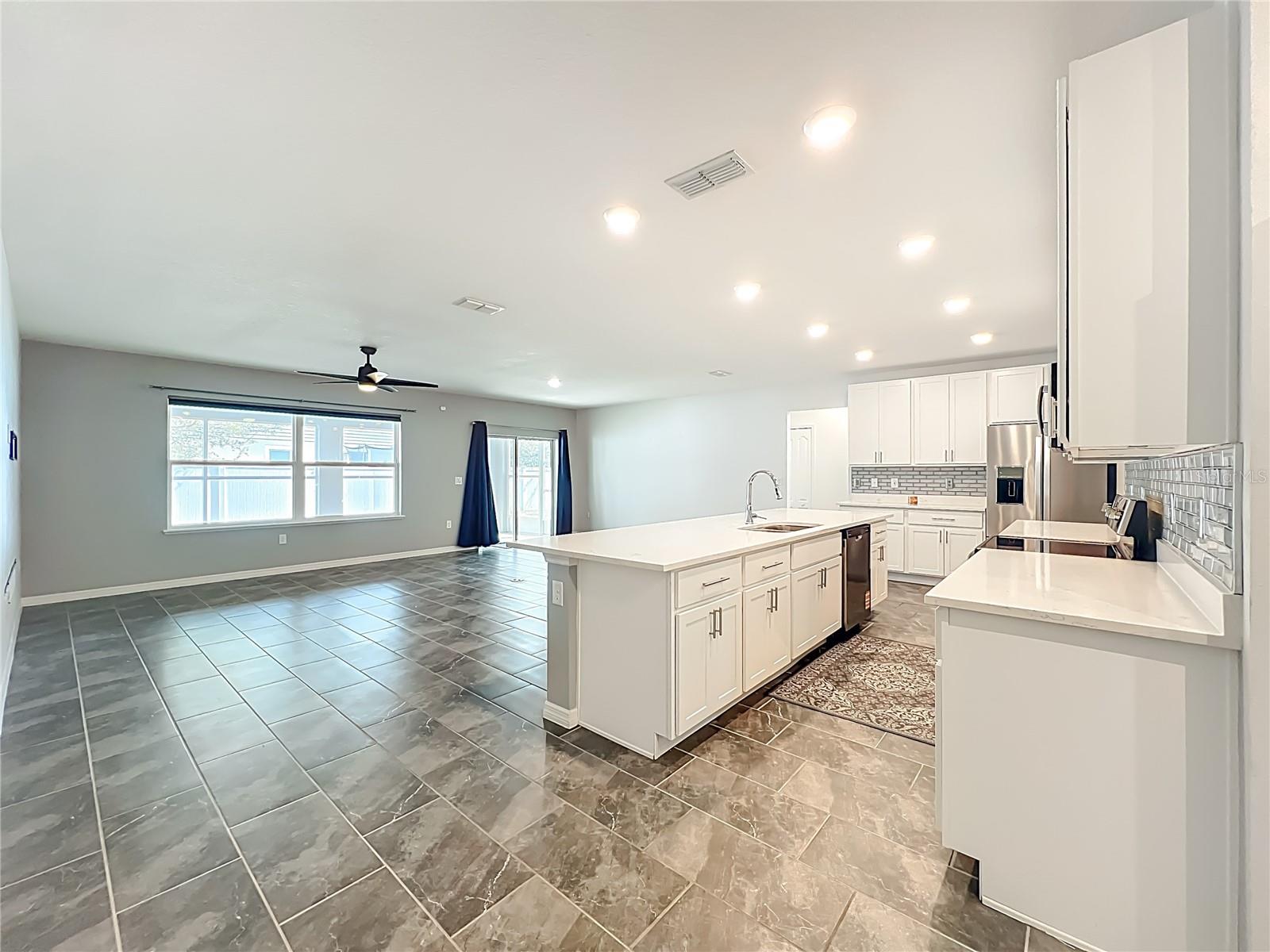 Image 15 of 62 For 341 Lake Doe Boulevard