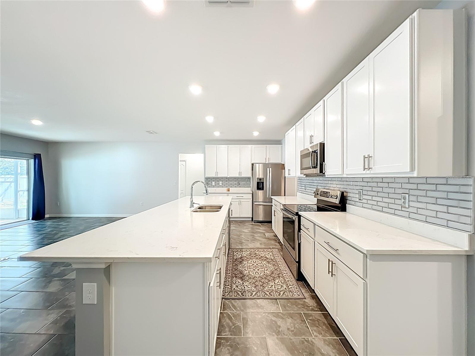 Image 16 of 62 For 341 Lake Doe Boulevard