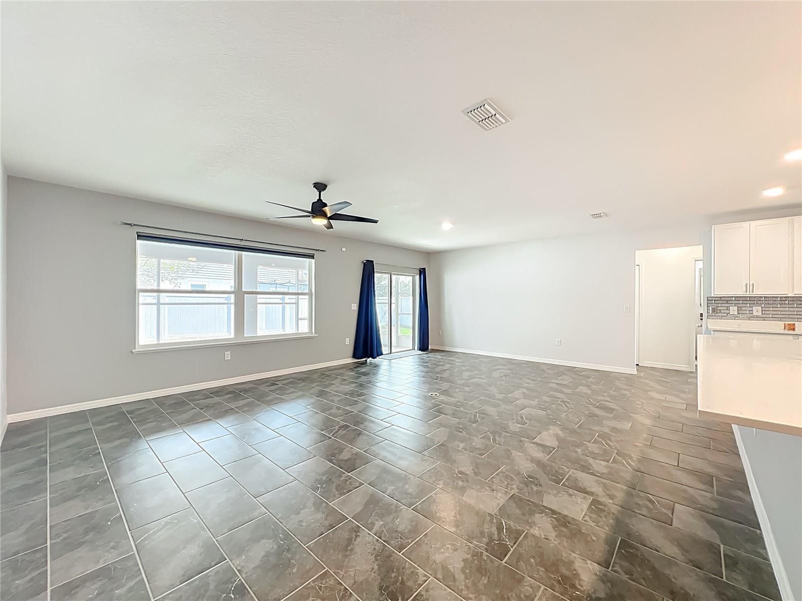 Image 24 of 62 For 341 Lake Doe Boulevard