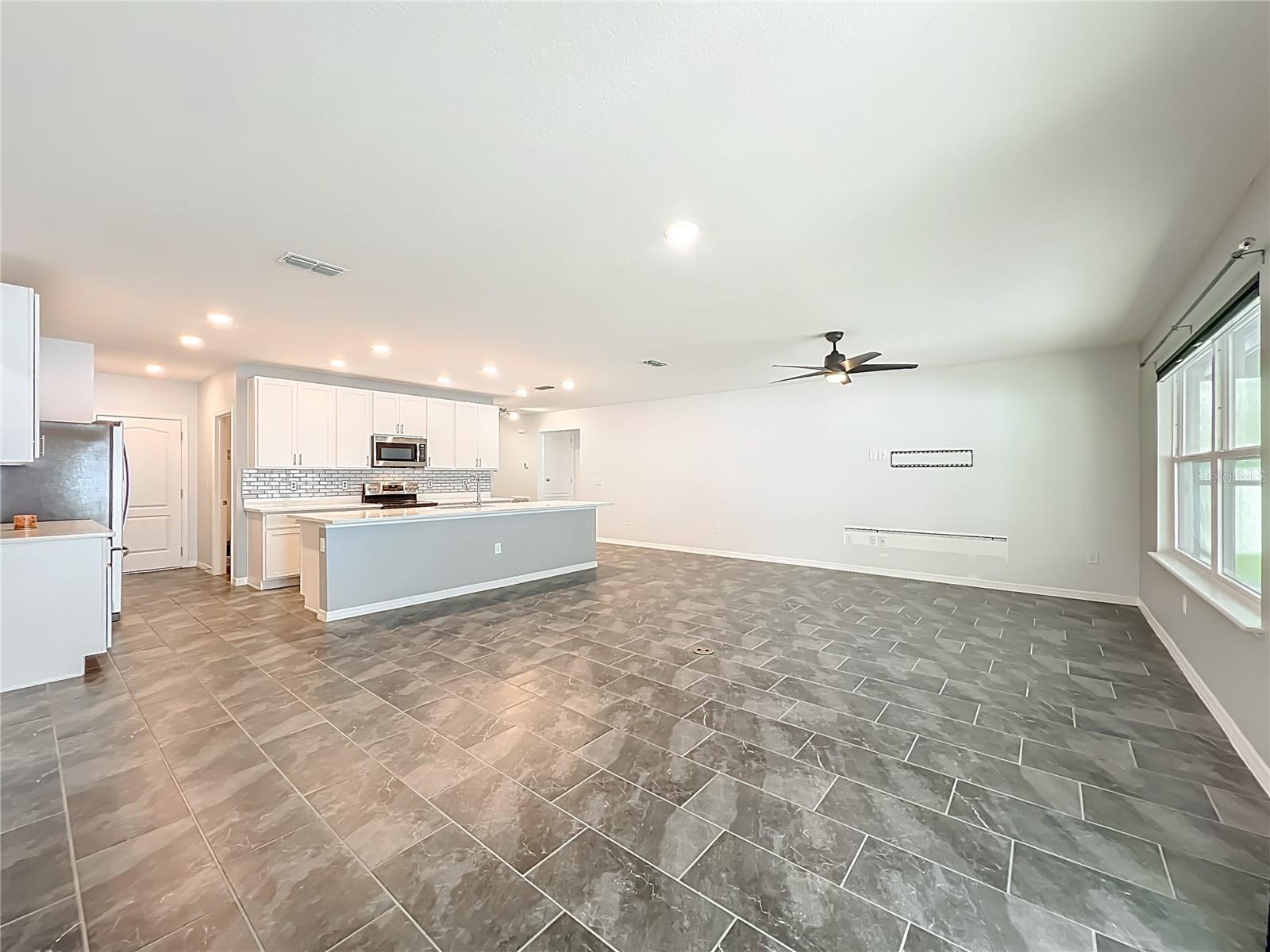 Image 27 of 62 For 341 Lake Doe Boulevard