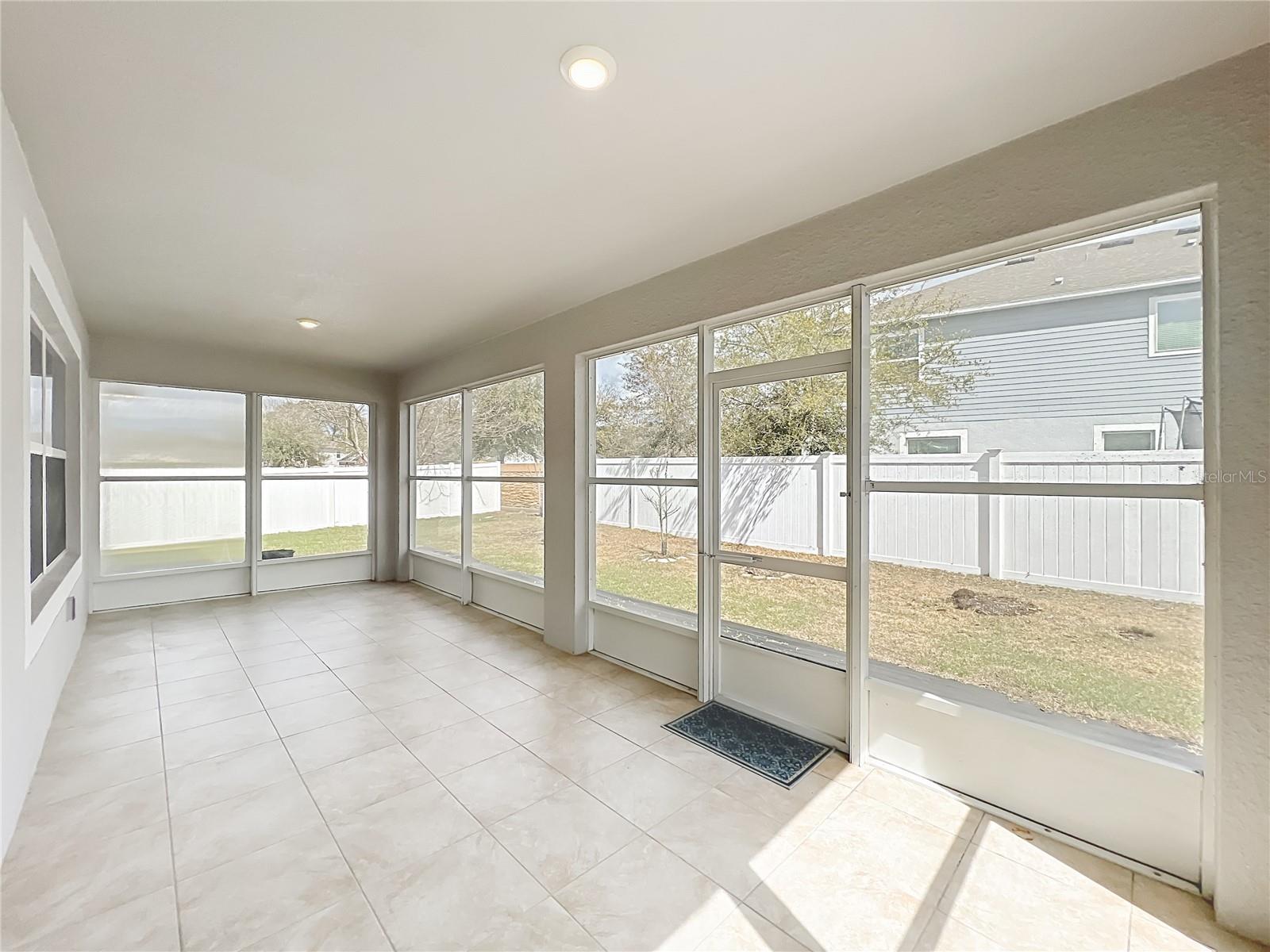 Image 52 of 62 For 341 Lake Doe Boulevard