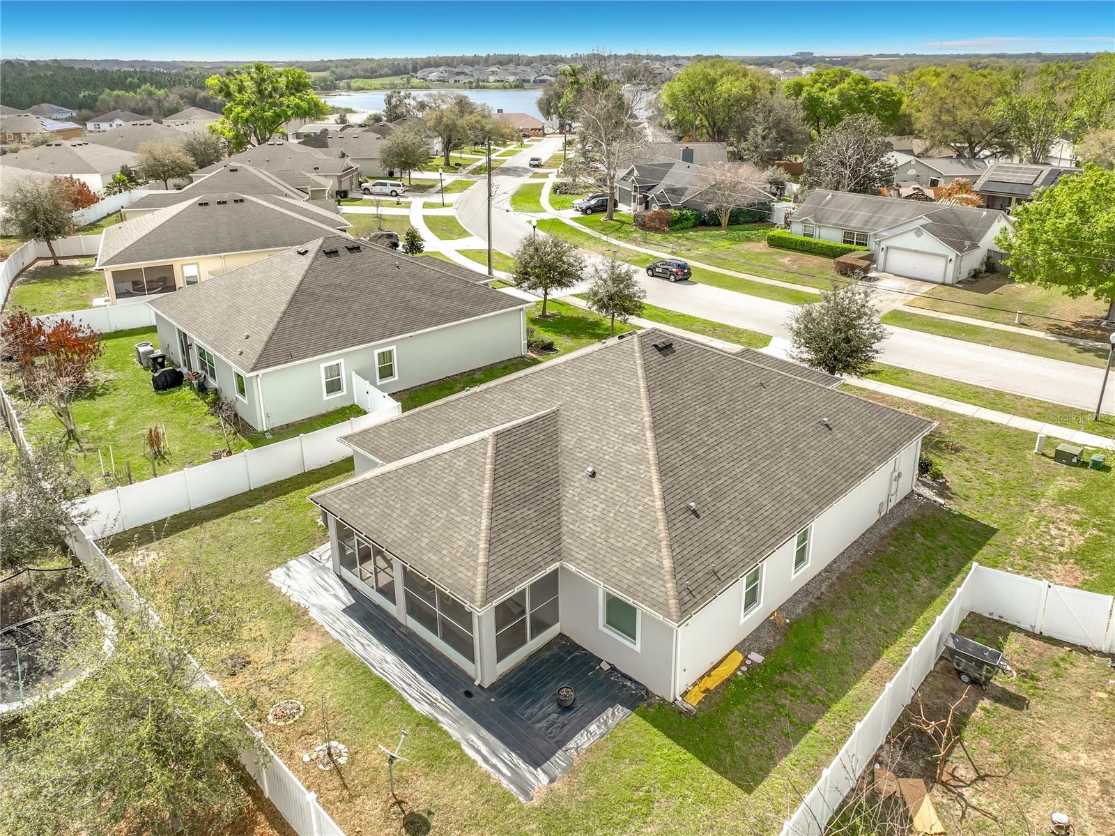 Image 58 of 62 For 341 Lake Doe Boulevard