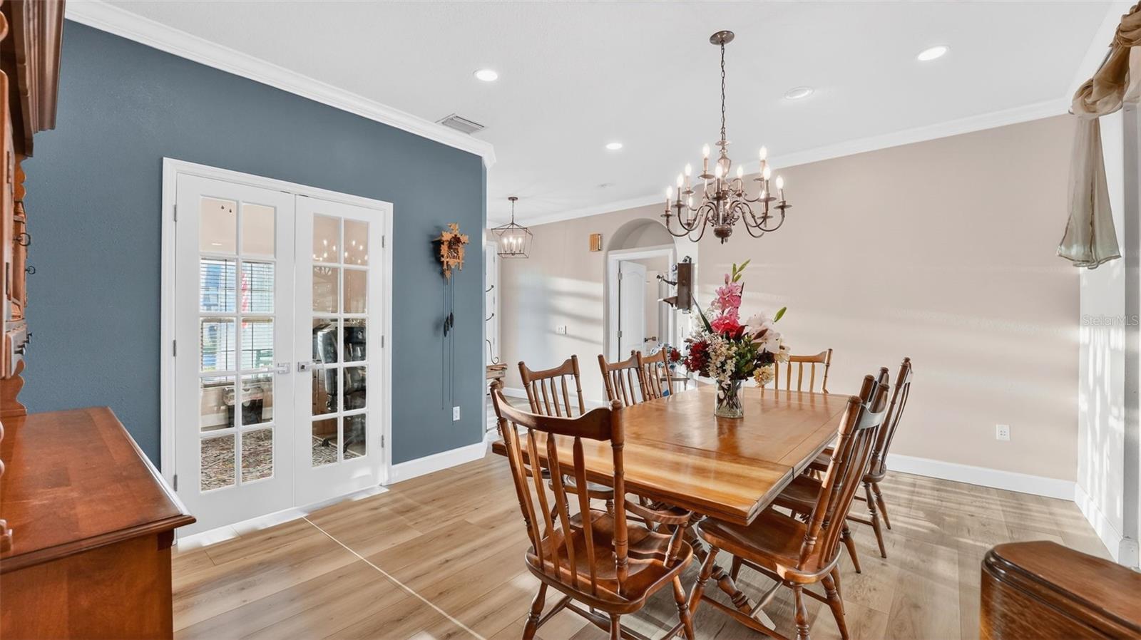 Image 9 of 57 For 402 Stonehenge Circle