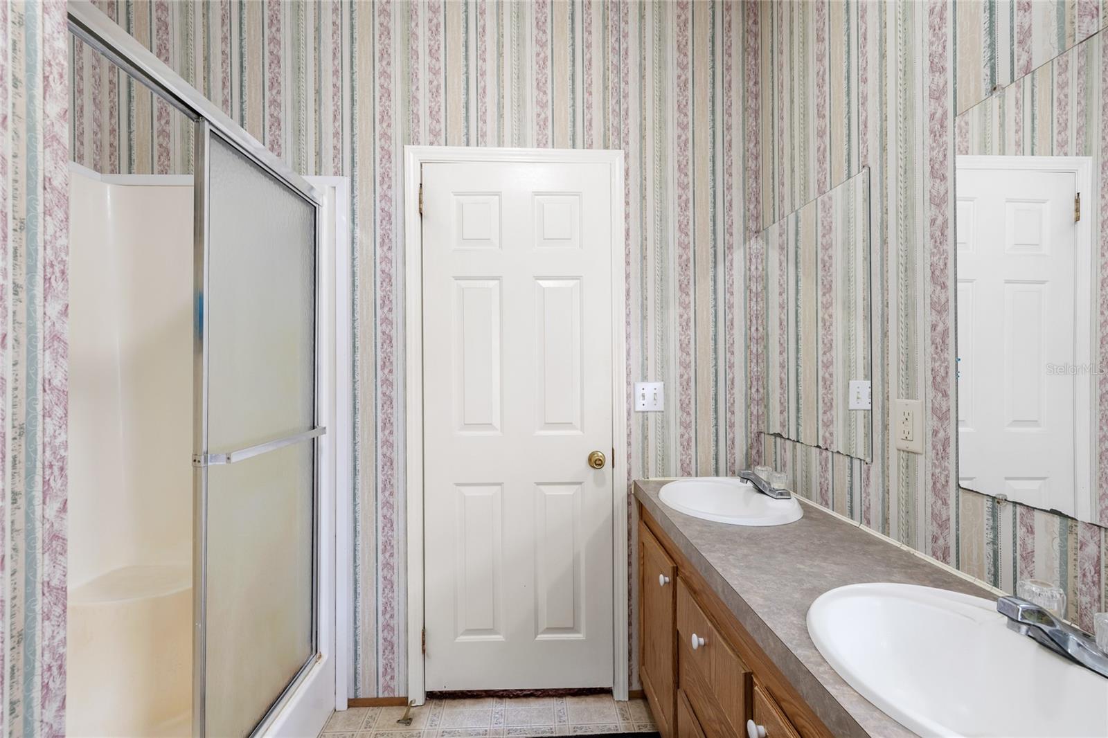 Image 20 of 43 For 2982 6th Street