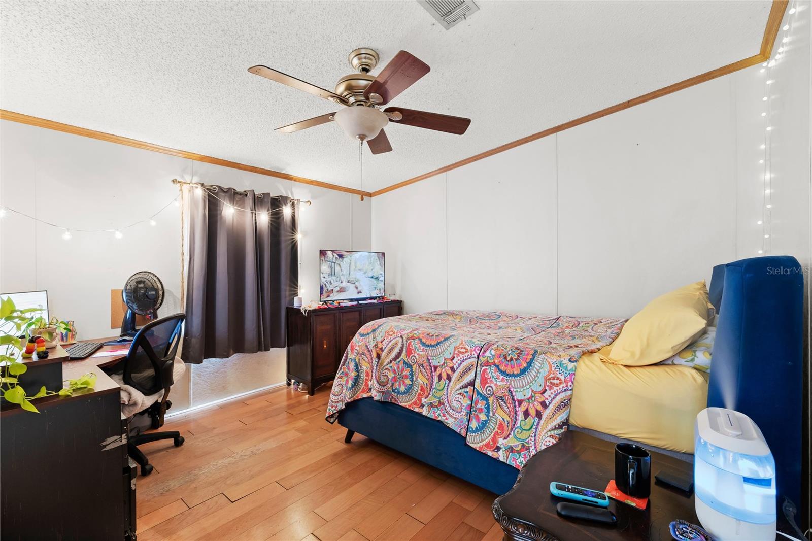 Image 21 of 43 For 2982 6th Street