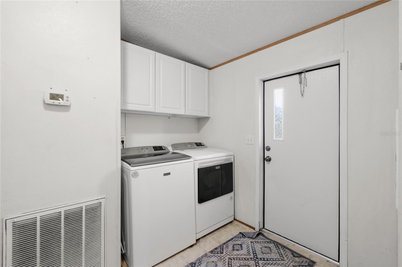 Image 26 of 43 For 2982 6th Street