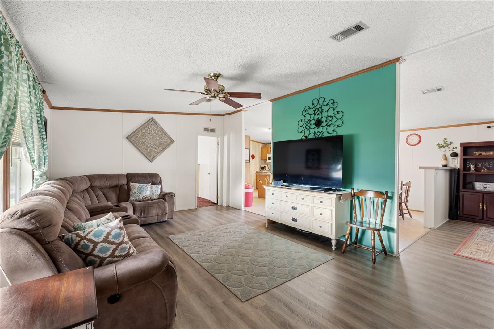 Image 5 of 43 For 2982 6th Street