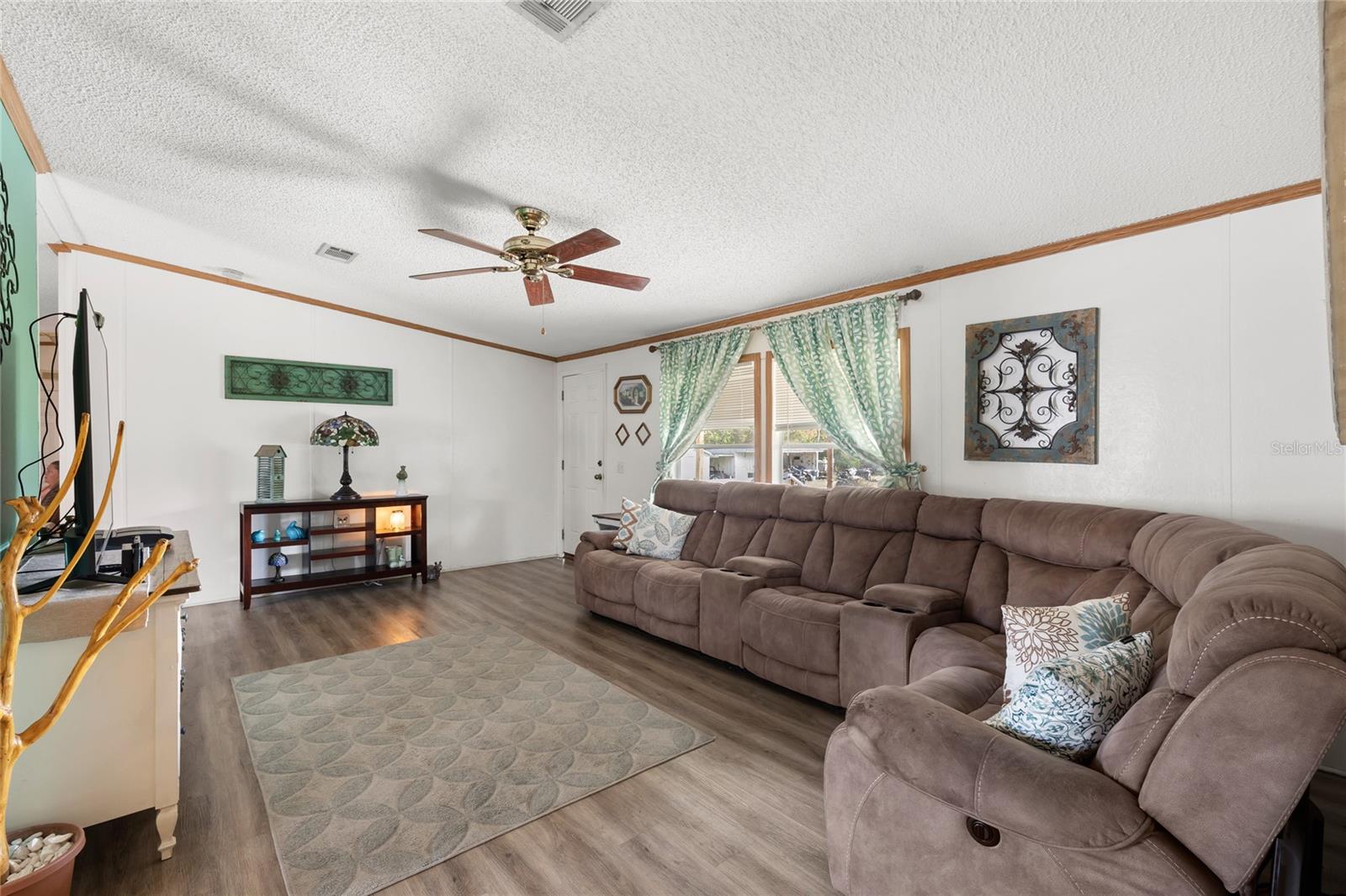 Image 6 of 43 For 2982 6th Street