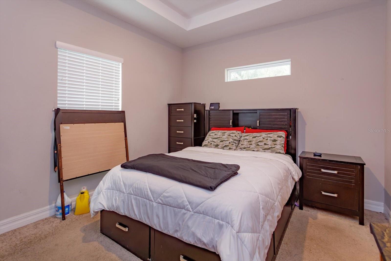 Image 14 of 28 For 884 Klondike Street