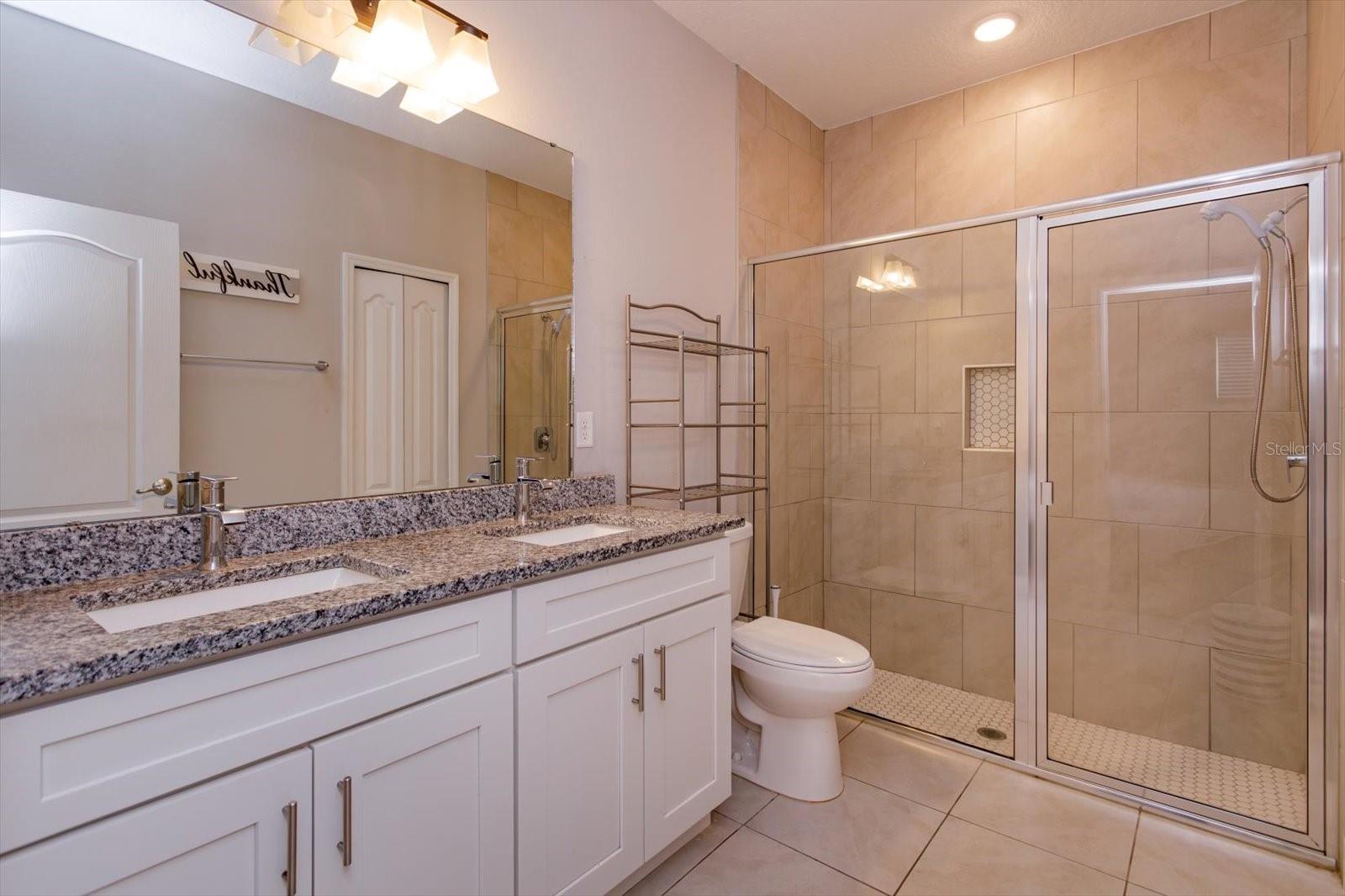 Image 15 of 28 For 884 Klondike Street