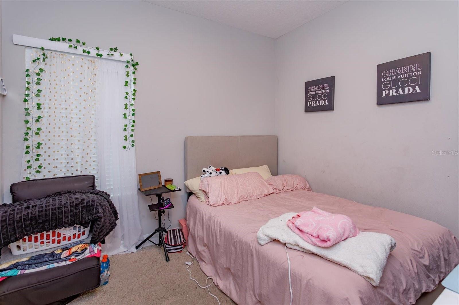 Image 16 of 28 For 884 Klondike Street