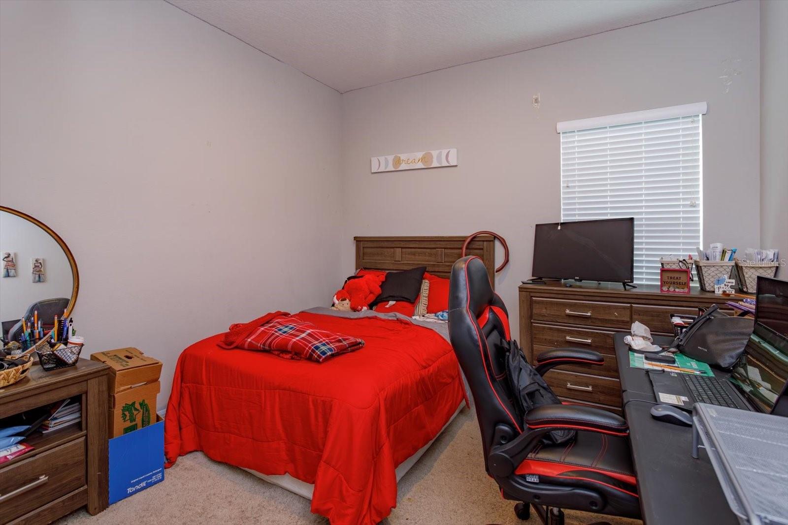 Image 19 of 28 For 884 Klondike Street