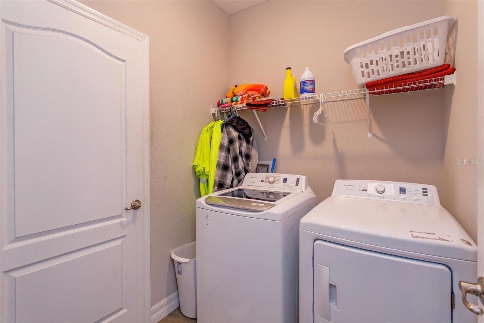 Image 20 of 28 For 884 Klondike Street