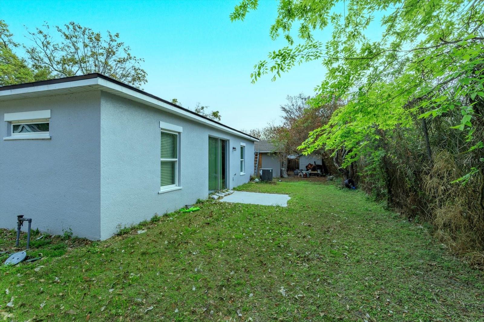 Image 21 of 28 For 884 Klondike Street