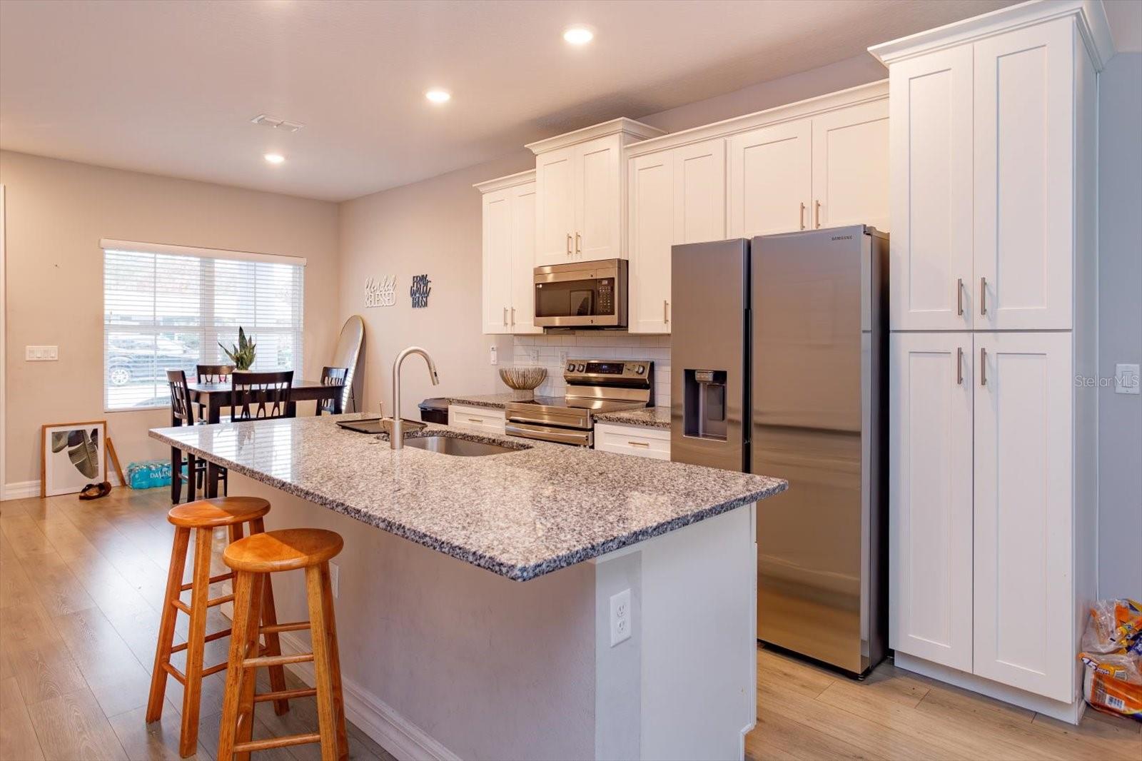 Image 9 of 28 For 884 Klondike Street