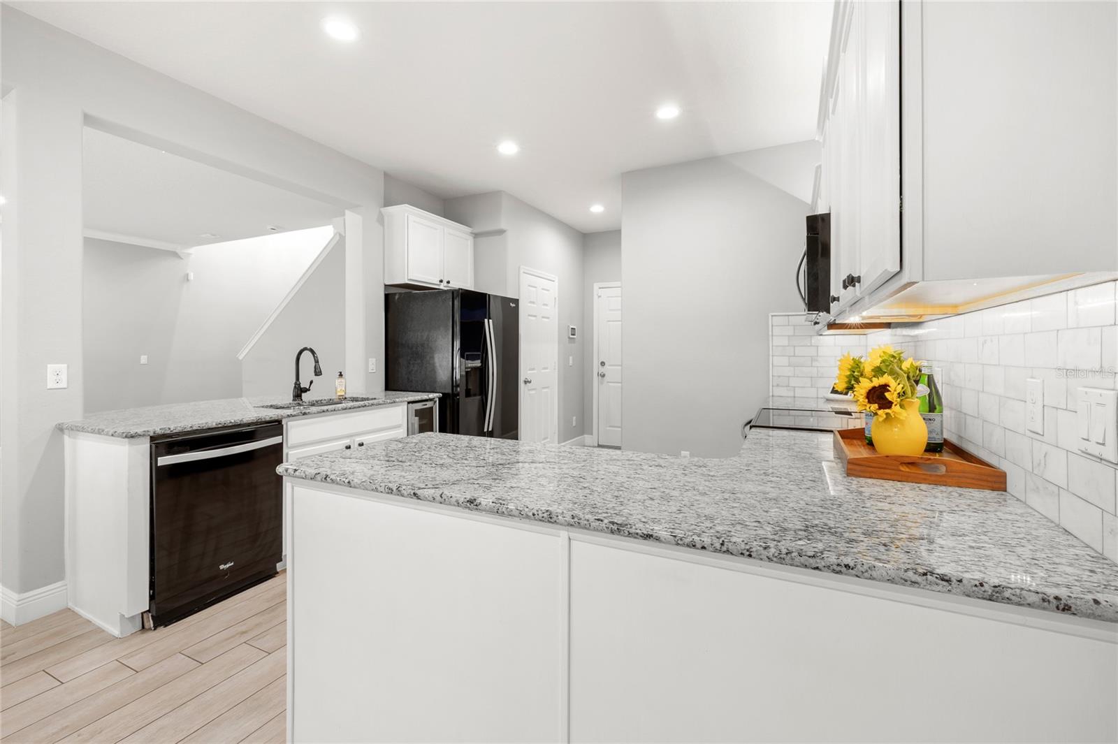 Image 12 of 34 For 457 Capron Ash Loop