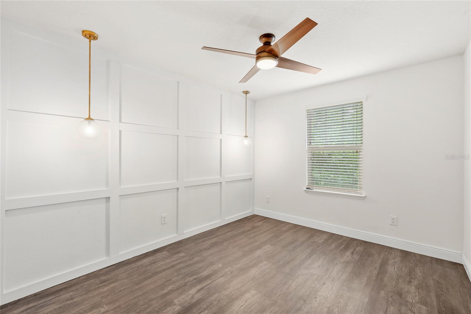 Image 23 of 34 For 457 Capron Ash Loop