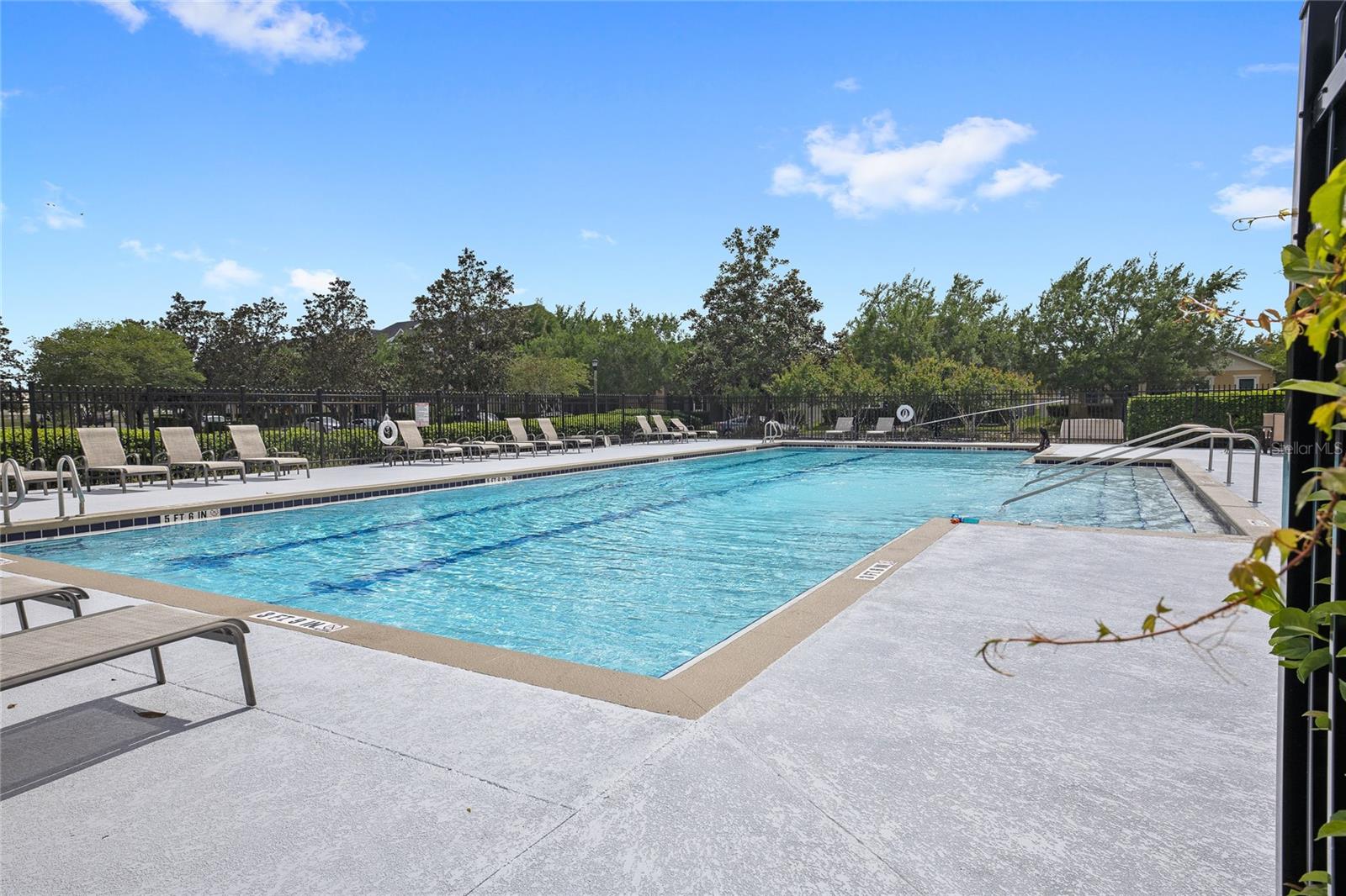 Image 29 of 34 For 457 Capron Ash Loop