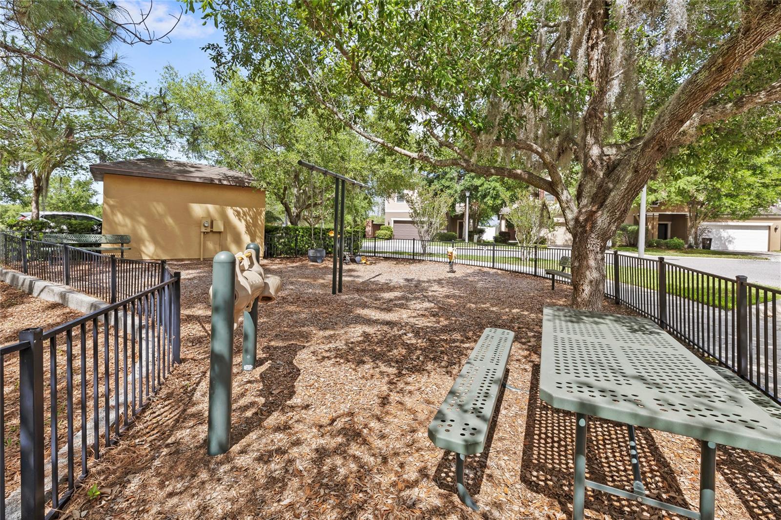 Image 31 of 34 For 457 Capron Ash Loop