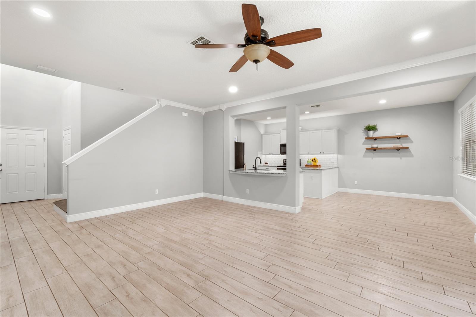 Image 8 of 34 For 457 Capron Ash Loop