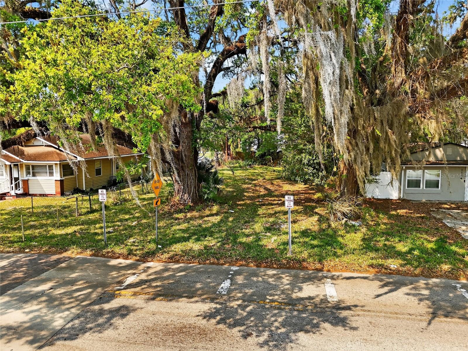 Image 3 of 12 For 1116 8th Street