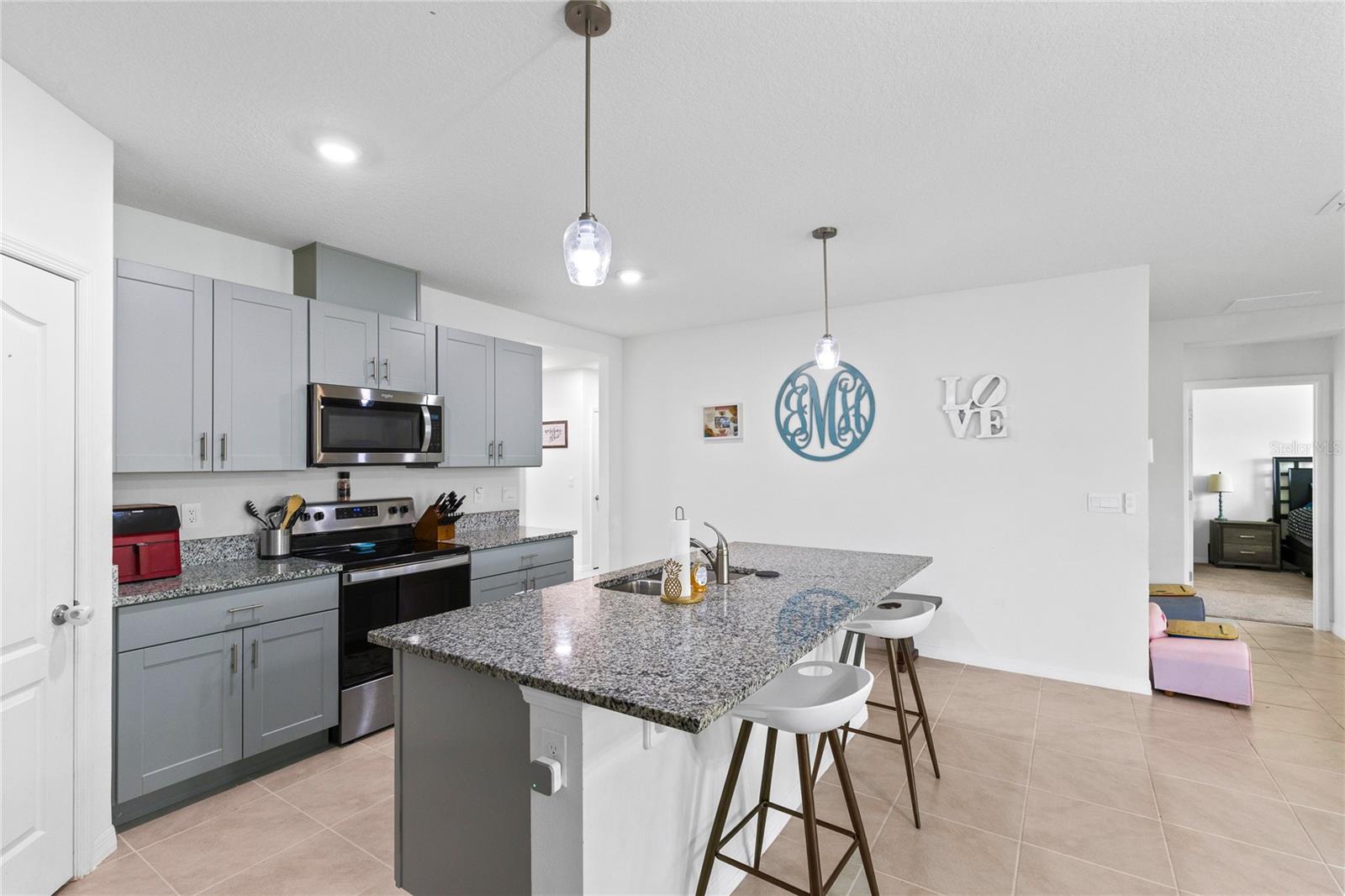 Image 3 of 32 For 452 Baroness Way