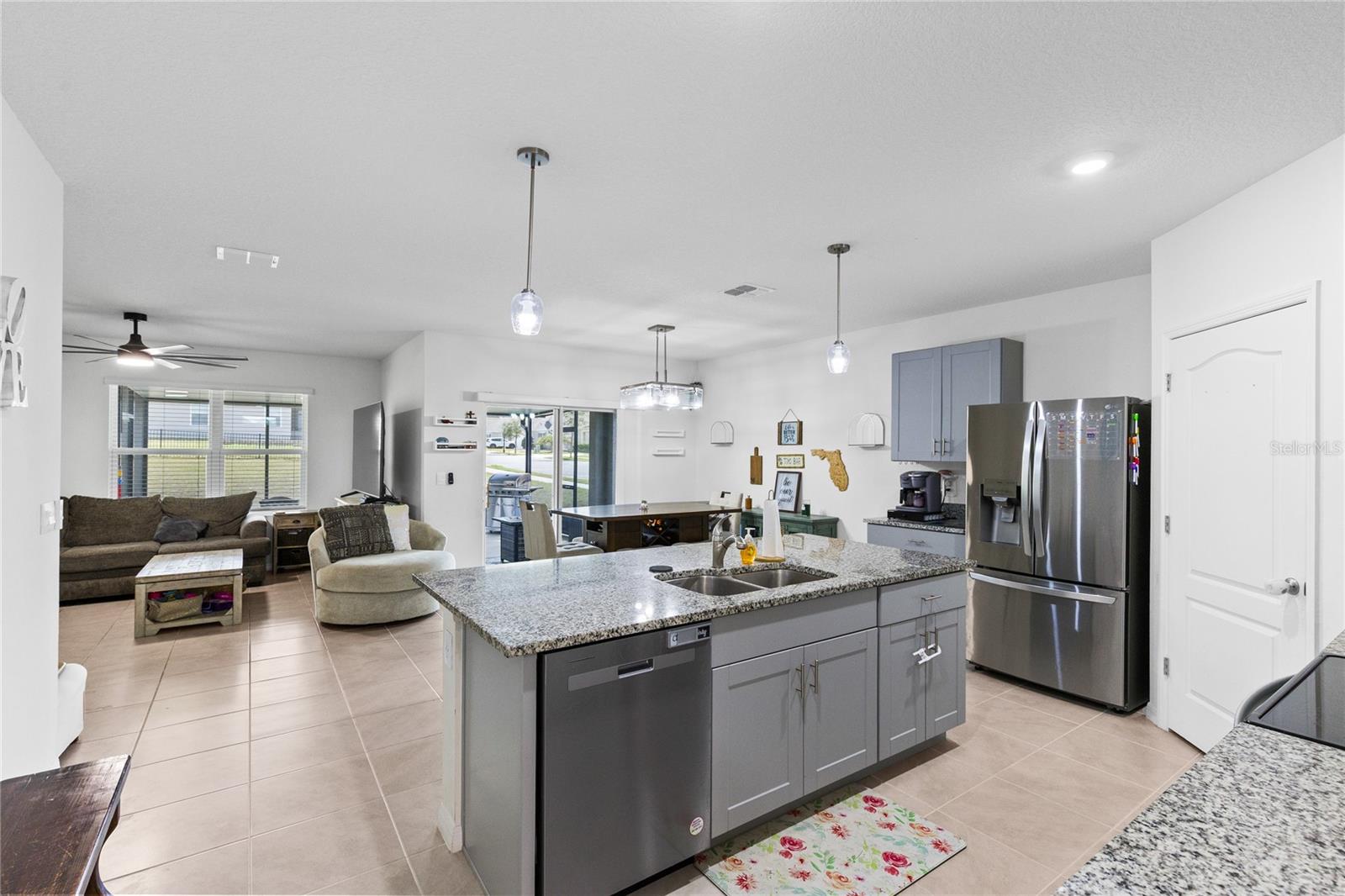 Image 4 of 32 For 452 Baroness Way