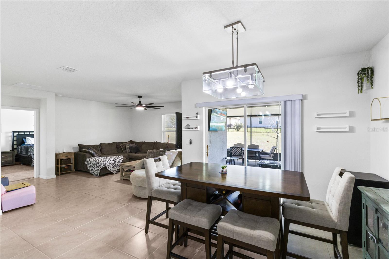 Image 7 of 32 For 452 Baroness Way