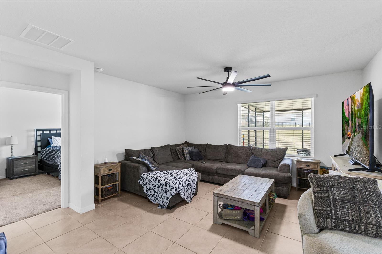 Image 9 of 32 For 452 Baroness Way