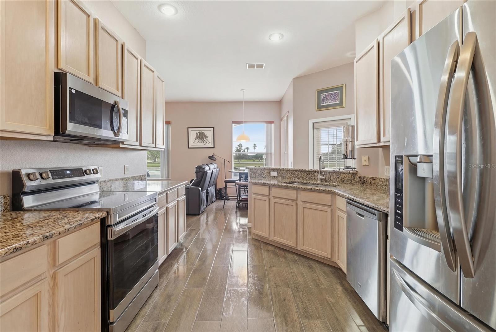 Image 14 of 39 For 204 Golf Course Parkway