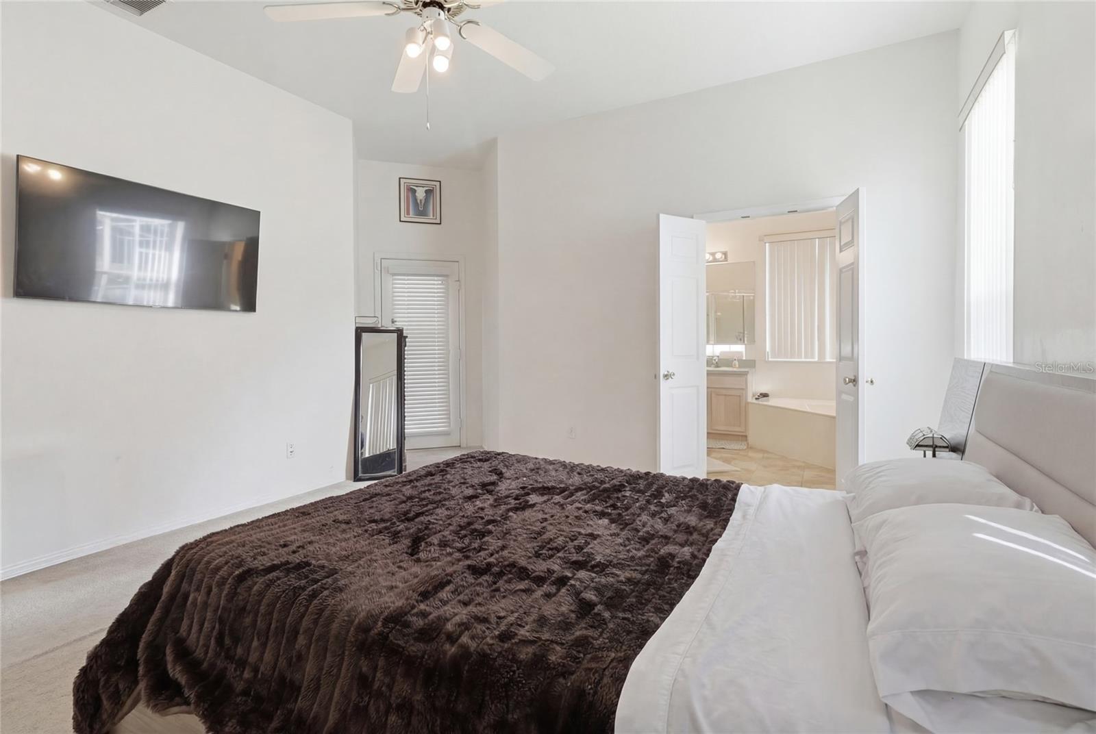 Image 17 of 39 For 204 Golf Course Parkway